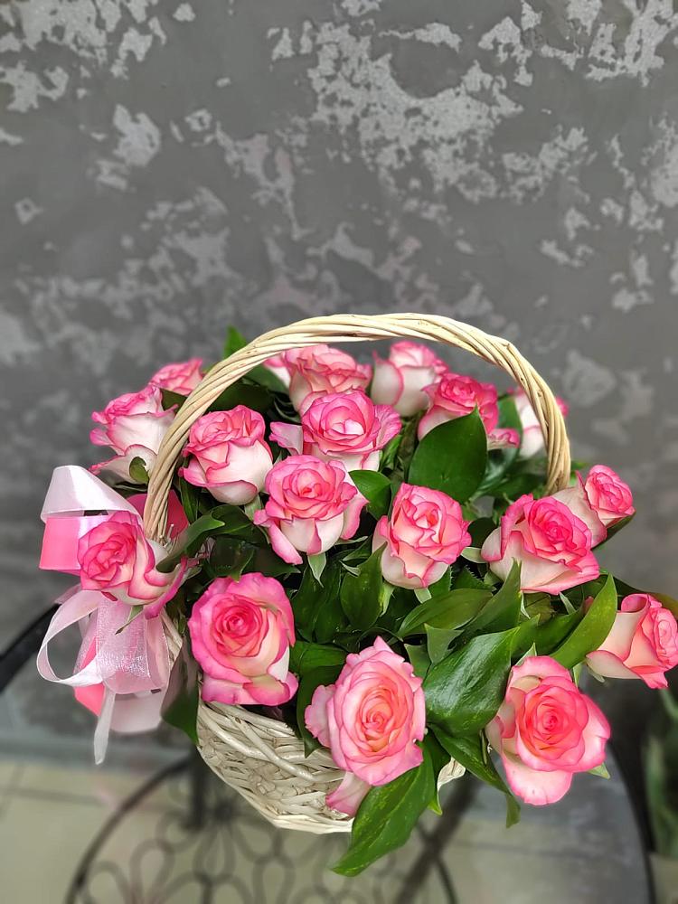Цветочная композиция из Розы в корзине в Морозовске