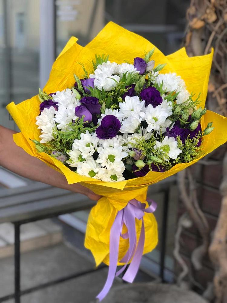 Букет цветов из: Ирисы, Хризантемы и Ромашки в Морозовске