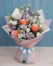 Букет цветов из:  Лизиантусы, Розы, Альстромерии и Гипсофила в Морозовске