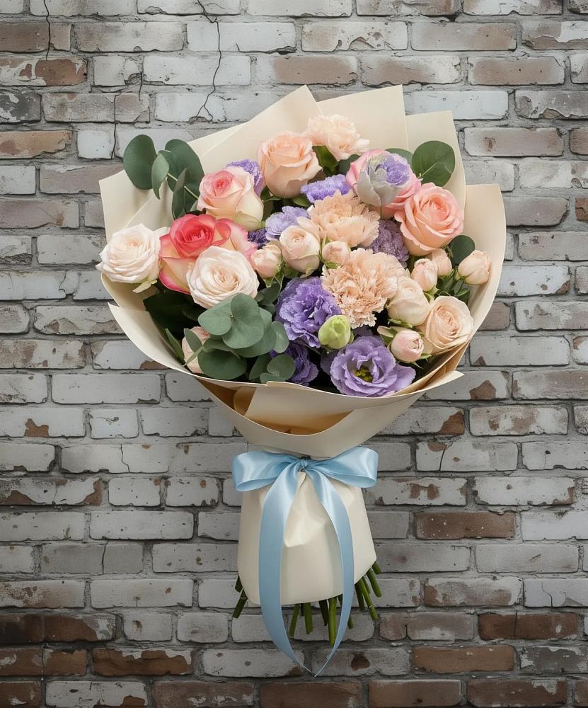 Букет цветов из: Розы, Лизиантусы и Гвоздики в Морозовске