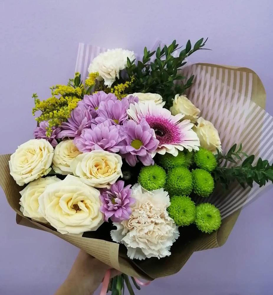 Букет цветов из: Хризантемы, Розы, Гвоздики и Герберы в Морозовске