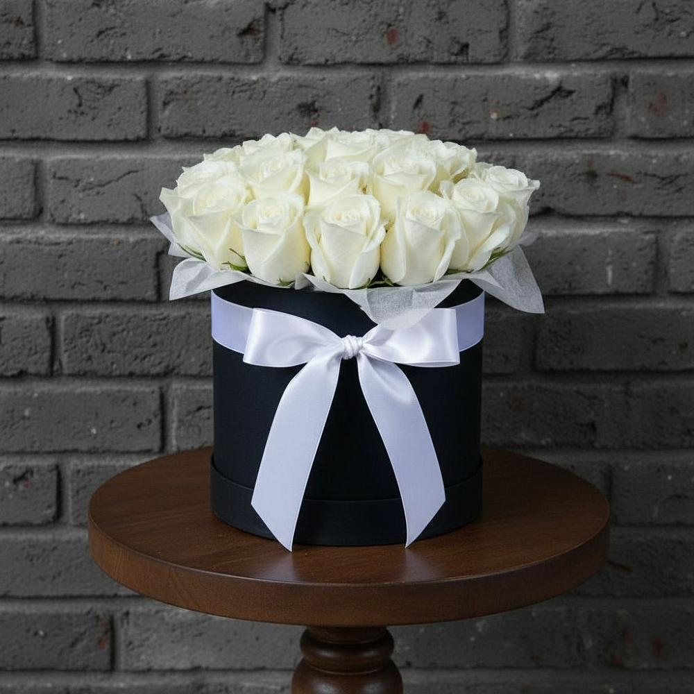 Цветочная композиция из Розы в шляпной коробке в Морозовске