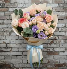 Букет цветов из:  Розы, Лизиантусы и Гвоздики в Морозовске
